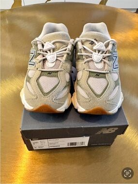 New Balance 9060
Kids Beige White and Tan Sneaker